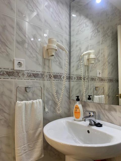 Edif Casablanca Apartment Нерха Екстериор снимка